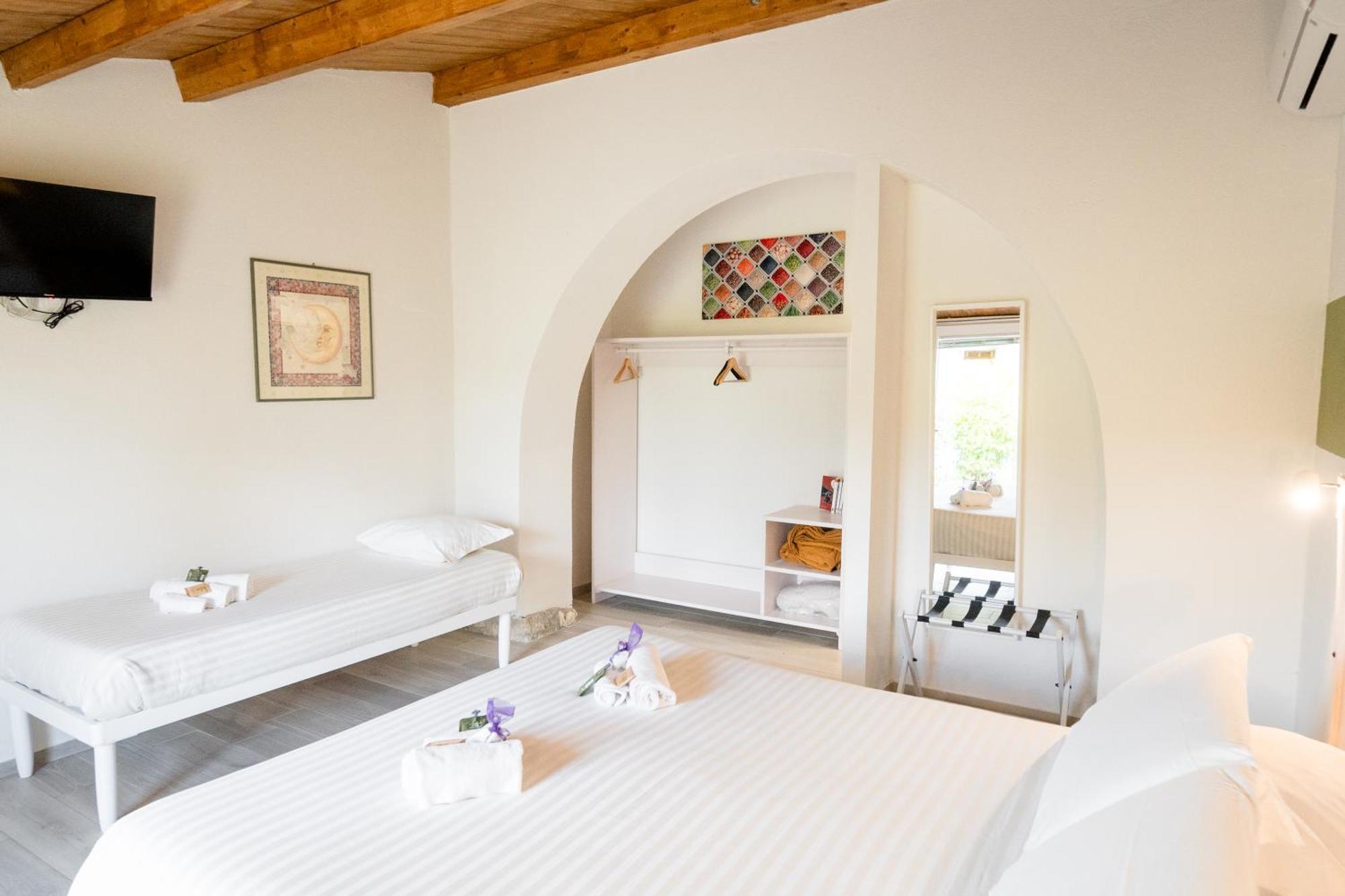 Agriturismo Bio Podere 109 - Wine&Food Альберезе Екстер'єр фото